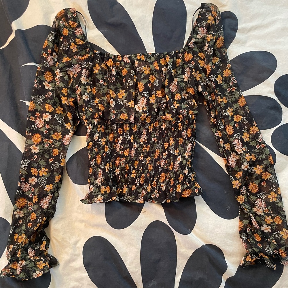Floral long sleeved mesh top